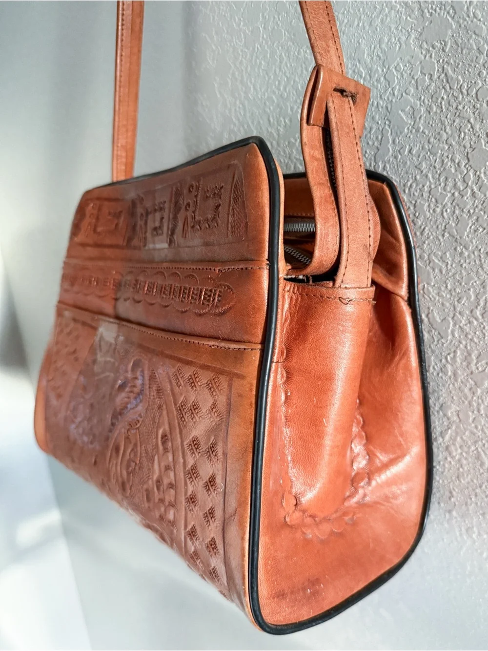 Vintage 1970’s Mexican Leather Embossed Crossbody Bag